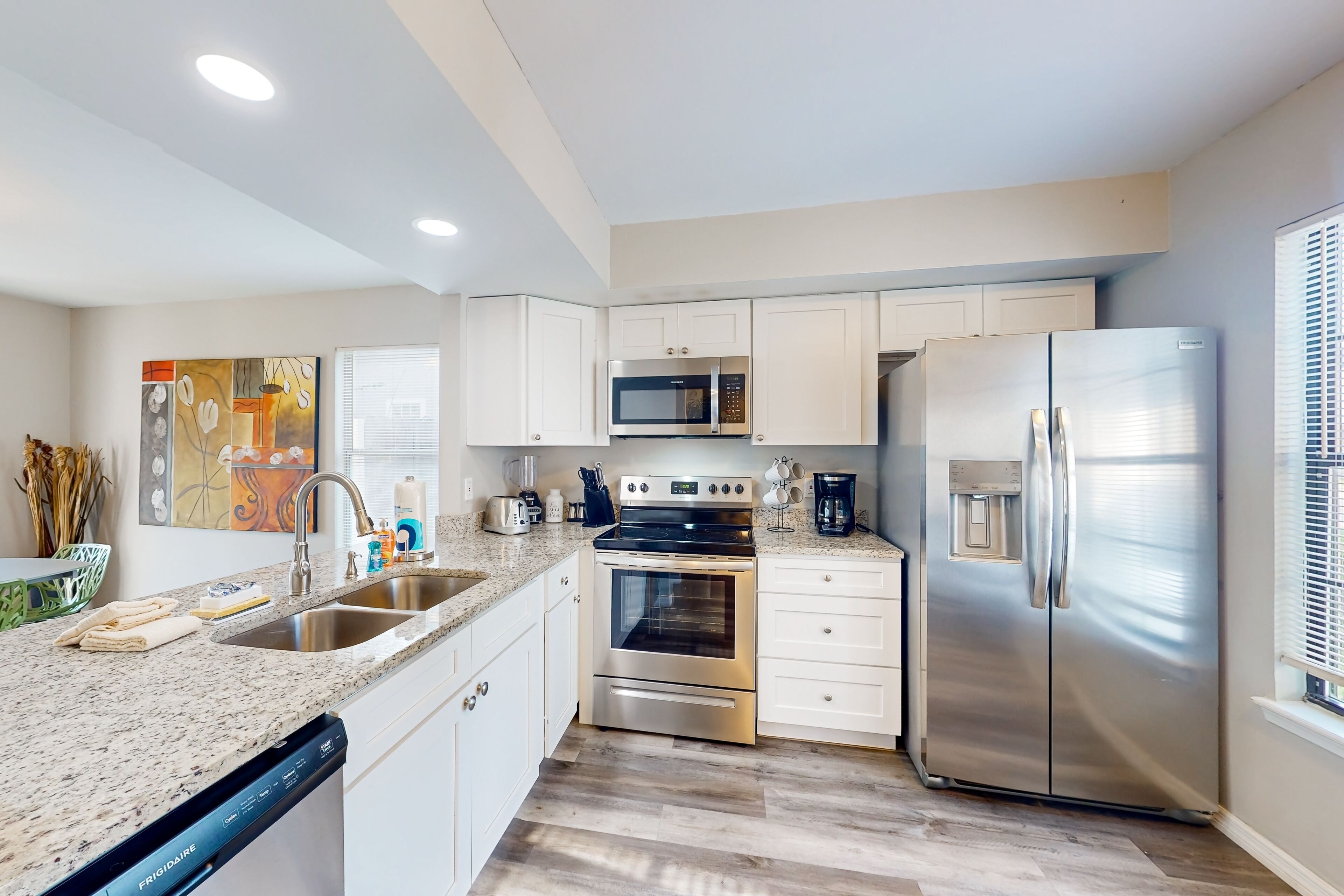 House, Multiple Beds, Patio, Ocean View (Ivey Getaway) | Private kitchen