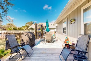 Terrace/patio - Dog-friendly Family-focused Peaceful & Private Retreat (St. Augustine)