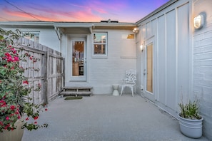 Exterior detail - Bright 1940s Beach Cottage With Cabana Plus Private Pool (St. Augustine)