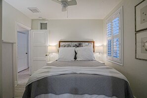 3 habitaciones, decoración personalizada y muebles diferentes 