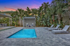 Outdoor pool - Bright 1940s Beach Cottage With Cabana Plus Private Pool (St. Augustine)