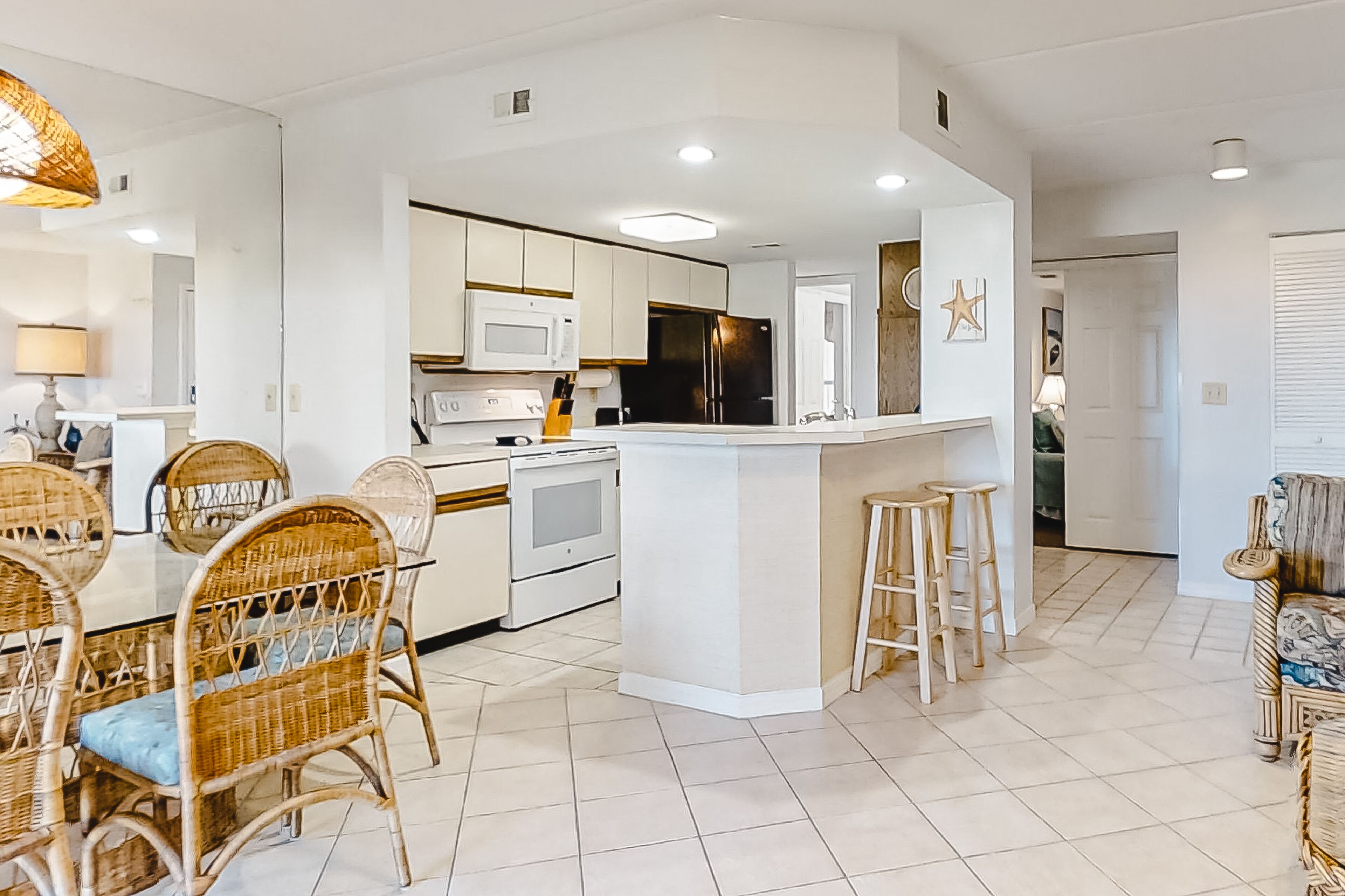 Condo, Multiple Beds, Pool Access, Ocean View (204 Sailmaker) | Private kitchen
