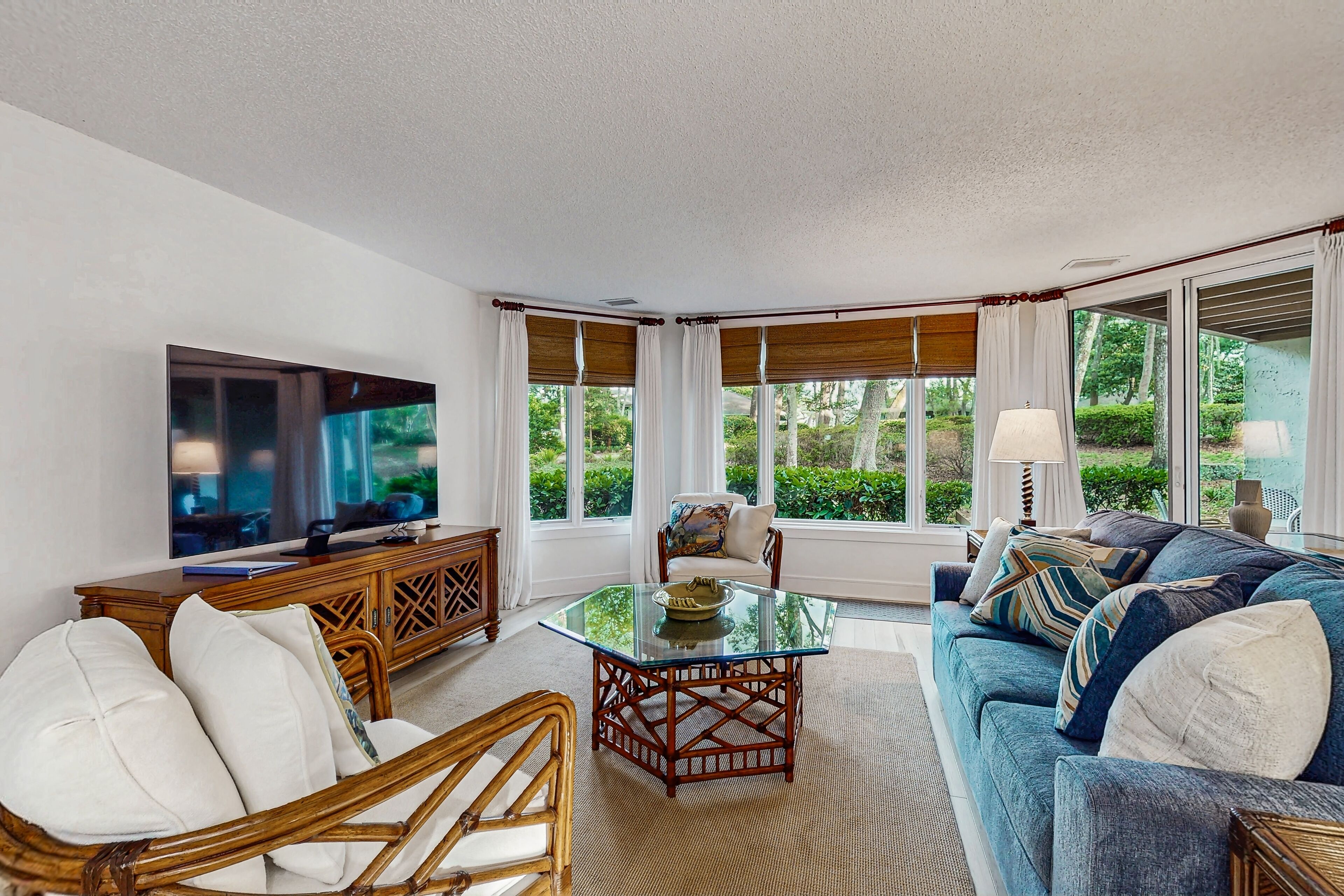Condo, Multiple Beds, Pool Access, Pool View (2 Bedroom Full Condo - Courtside) | Living area