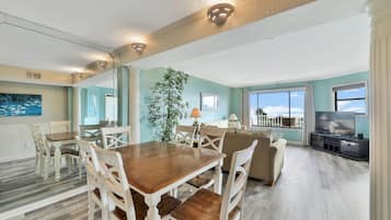 Condo, Berbilang Katil, Pool Access, Ocean View (Colony Reef Condo Ocean View Dream) | Bahagian dalam