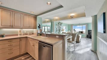 Condo, Multiple Beds, Pool Access, Ocean View (Colony Reef Condo Ocean View Dream) | Interior