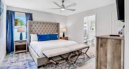 All-new Duplex With Screened Pool, Furnished Lanai, Grill, AC, & Washer/dryer