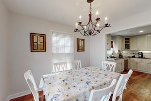 House, Multiple Beds, Patio, Garden View (Magnolia Cottage) | 3 bedrooms, individually decorated, individually furnished, bed sheets - Charming Dog-friendly Home With Deck, Golf Nearby, Full Kitchen, & Washer/dryer (St. Simons Island)