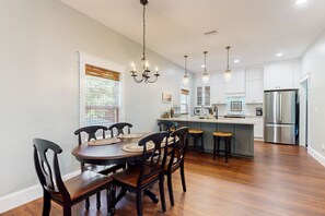 House, Multiple Beds, Patio, Garden View (Audubon Cottage) | 2 bedrooms, individually decorated, individually furnished, bed sheets - Classy Cottage With a Washer/dryer, Central AC, & Fast Wifi - Near Beaches (St. Augustine)