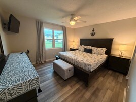 2 habitaciones, decoración personalizada y muebles diferentes 