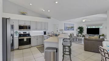 House, Multiple Beds, Pool Access, Pool View (The Lillie Pad) | Private kitchen