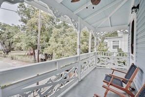Terrace/patio - Classic Victorian Home Near Downtown With a Private Pool, Wifi, & Washer/dryer (St. Augustine)