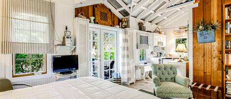 House, 1 Double Bed, Patio, Beach View (Baby Breezy Tree House)