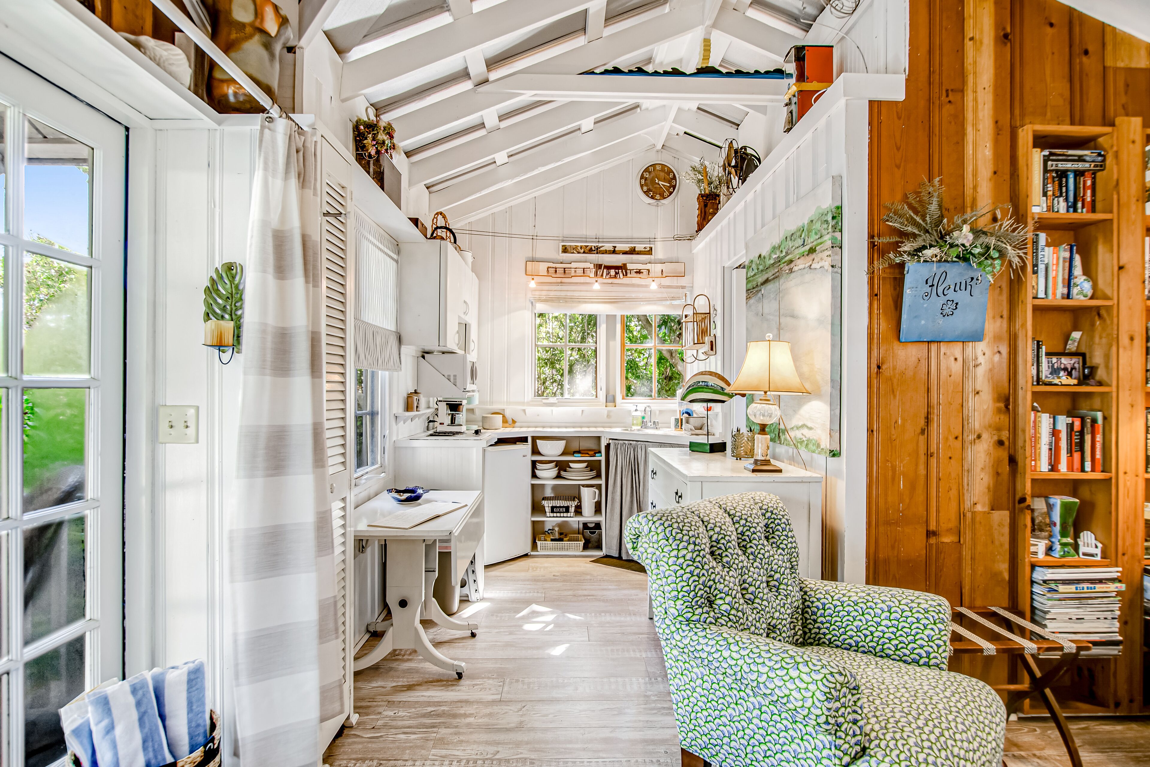 المنشأة من الداخل