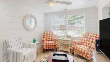 House, 1 Queen Bed, Kitchen, Garden View (Jewel's Cottage) | View from room