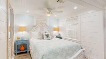 House, 1 Queen Bed, Kitchen, Garden View (Jewel's Cottage) | 1 bedroom, bed sheets