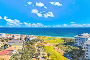 Golf - Coastal Gem on the Golf Course w/ Shared Pool, & Beach Access - Dog-friendly (Palm Coast)