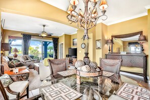Interior - Coastal Gem on the Golf Course w/ Shared Pool, & Beach Access - Dog-friendly (Palm Coast)