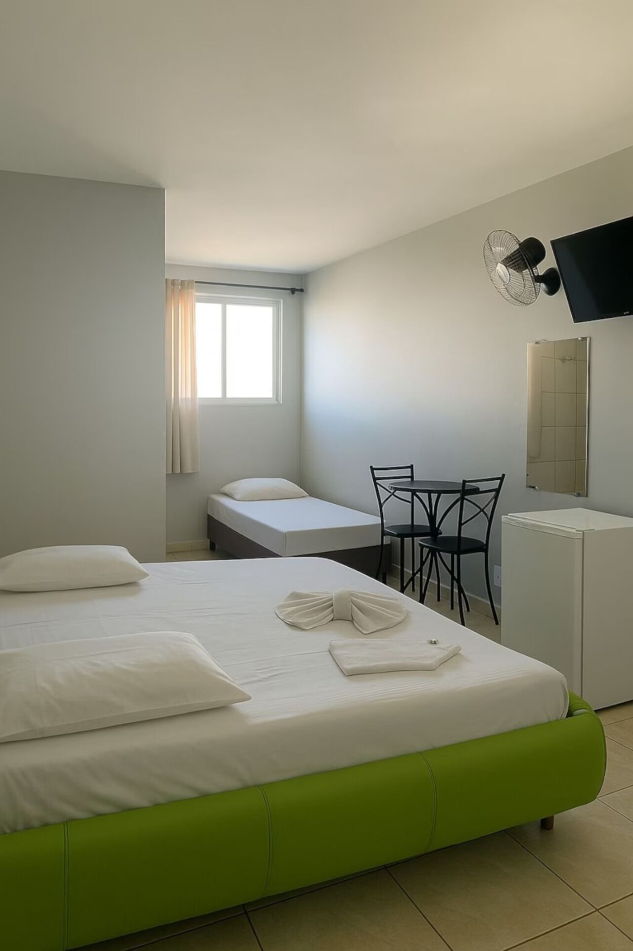 Dreibettzimmer | Kostenloses WLAN, Bettwäsche