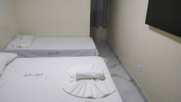 Twin Room | Free WiFi