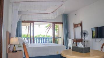 In-room safe, desk, laptop workspace, blackout curtains