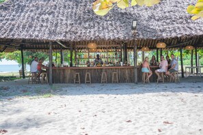 Poolside bar