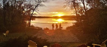 Lakeside Memories Await at Trenanthia's Cahoots