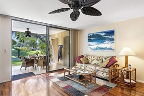 Smart TV, books - Charming two-bedroom condo in the heart of Waikoloa Village! (Waikoloa Village)