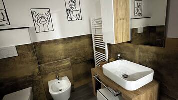 Economy Double Room, Garden View | Bathroom | Bidet