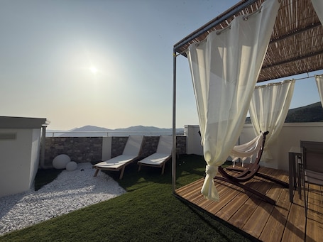 Economy Double Room, Garden View | Front of property. Umbertos rooms