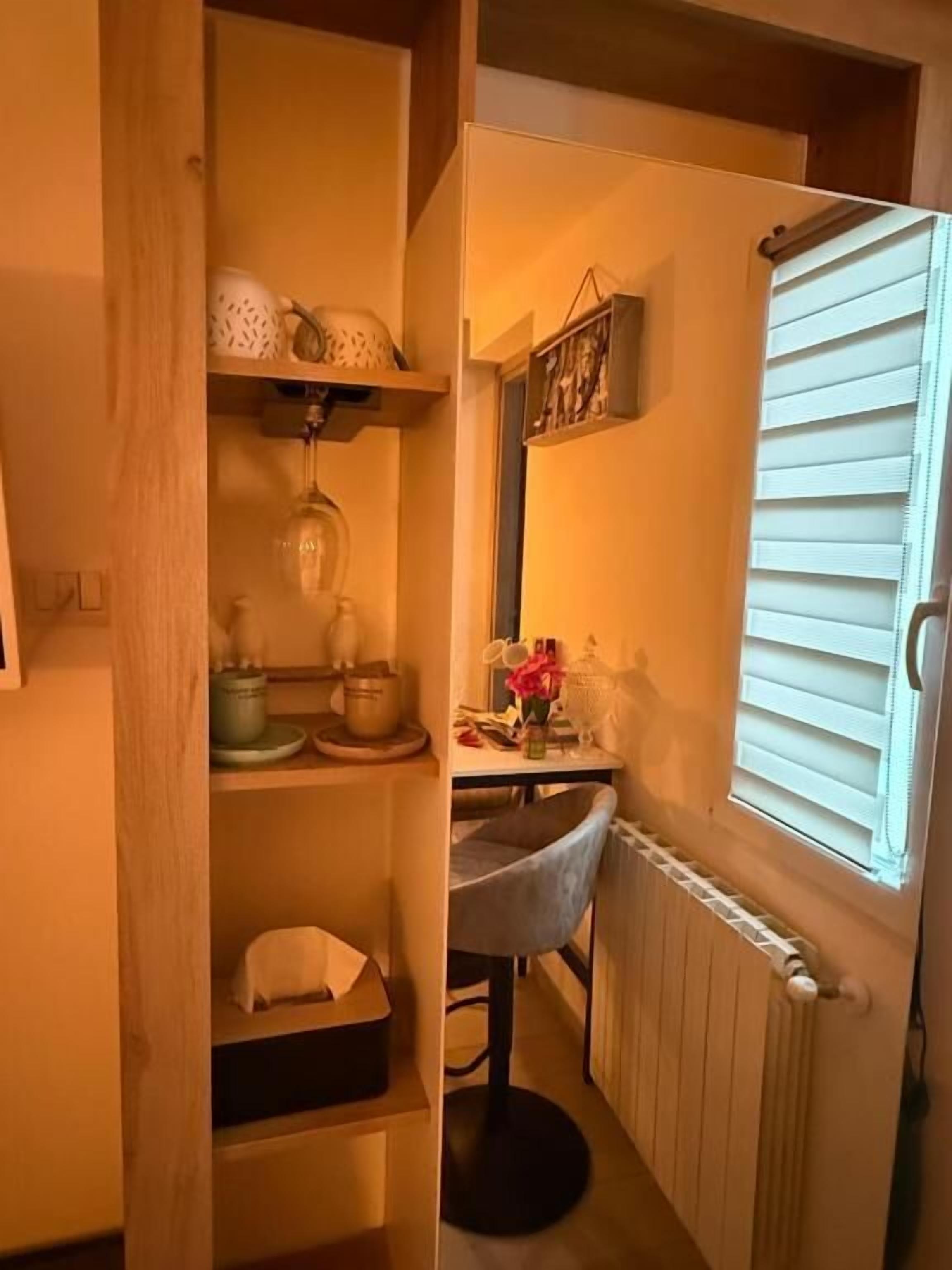 Economy tweepersoonskamer, uitzicht op tuin | Interieur