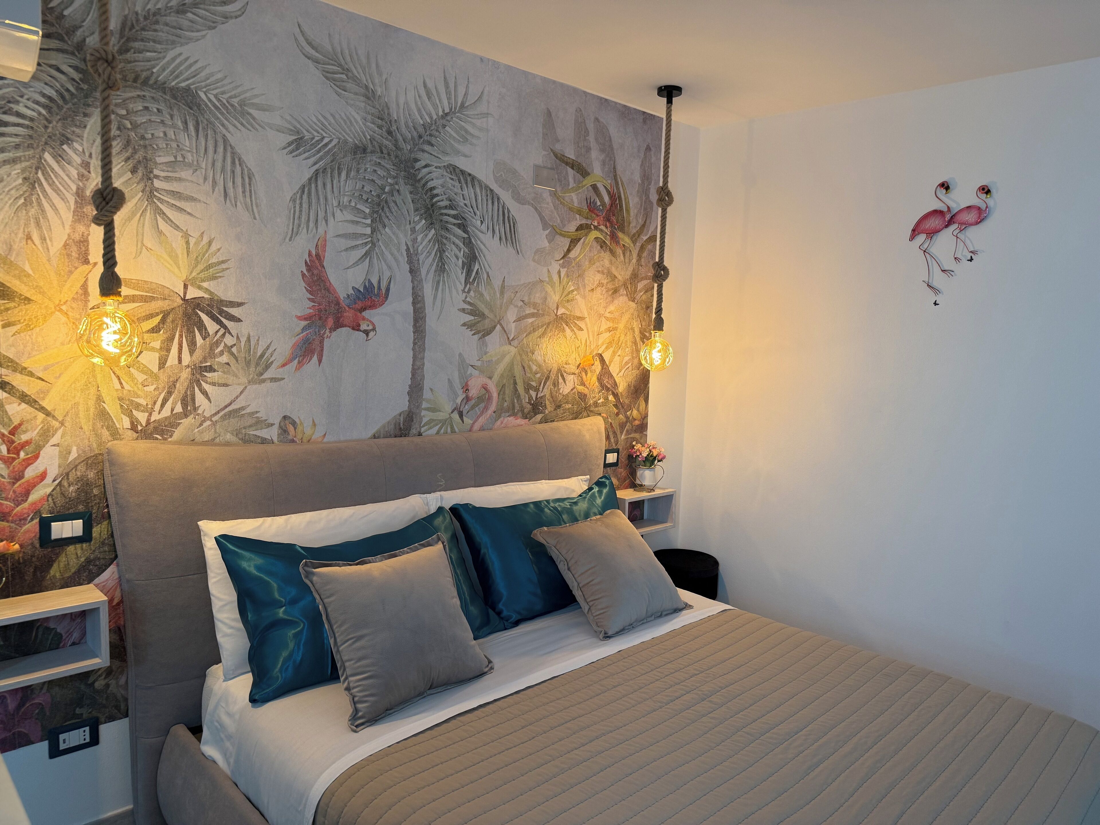 Økonomi-dobbeltrom, hageutsikt | Strykejern/-brett og wi-fi (inkludert)