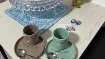 Comfort Double Room | In-room dining