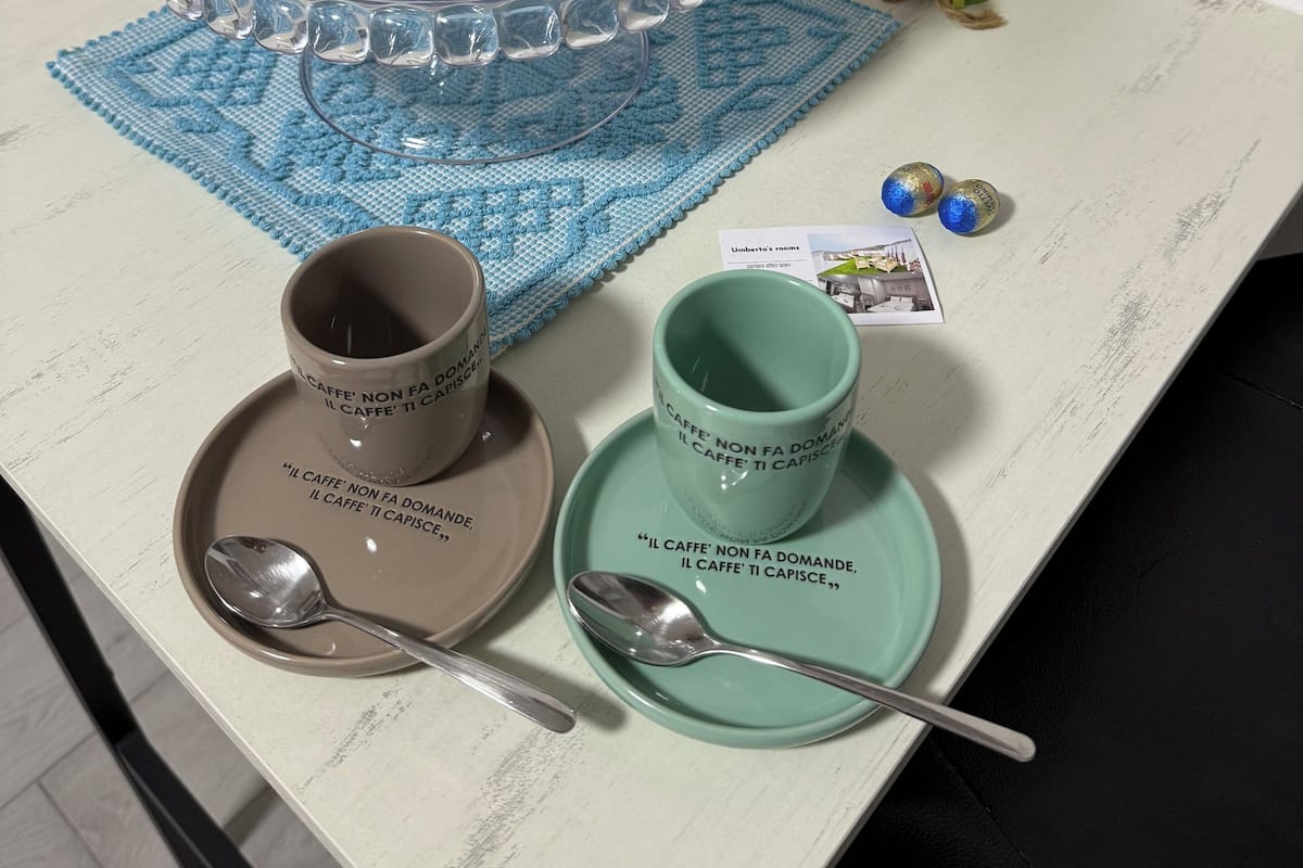 Economy Double Room, Garden View | In-room dining