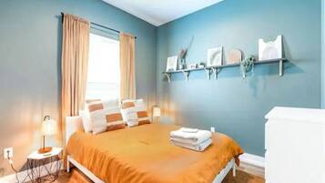 3 bedrooms, iron/ironing board, free WiFi, bed sheets