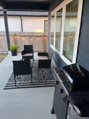Terrace/patio - Play and Stay Spacious Luxe Lounge (Hutto)