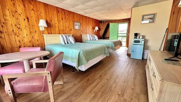 Rom – classic, 2 queensize-senger, ved basseng | Wi-fi (inkludert)