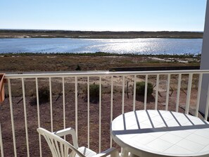 Outdoor dining - Ocean view apartment, pets allowed, private parking (La Faute-sur-Mer)