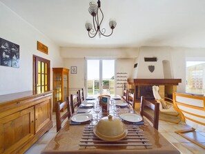 Dining - Family house with 6 bedrooms in Brem Sur Mer with garden - WIFI (Brem)
