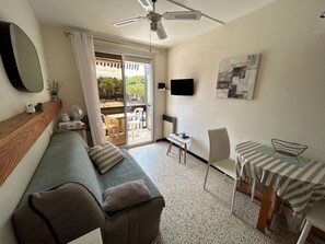TV - Apartment for 4 at 50m from the beach (Argelès-sur-Mer)