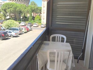 Outdoor dining - Apartment for 4 at 50m from the beach (Argelès-sur-Mer)