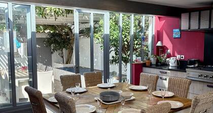 Familienvilla 100m vom Strand mit Pool