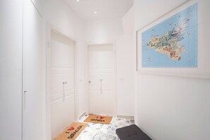 Unclassified image, 2 of 5, button - Two Bedroom Apartment with Balcony (Siracusa)