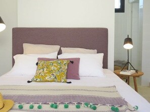 4 bedrooms, free WiFi - Luxurious Sea-Facing Villa with Heated Pool - 4 Bedrooms, Private Beach Access (Le Barcarès)