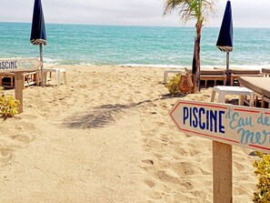 On the beach - Cozy Beach House with Terrace and Parking, 100m from the Shore - Torreilles Plage (Torreilles)