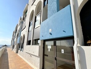 Exterior - Apartment for 4 with pool and parking in Le Barcarès (Le Barcarès Coudalère)