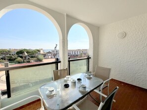 Dining - Apartment for 4 with pool and parking in Le Barcarès (Le Barcarès Coudalère)