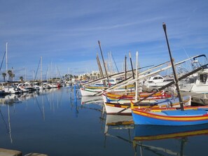 Marina - Quiet Studio Near Beach with Terrace and Parking (Le Barcarès)