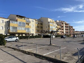 Exterior - Cozy studio beach access, balcony and parking (Le Barcarès)