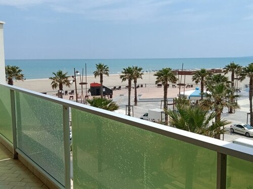 Modern T2 Sea View, 3 Stars, Private Parking, Near Beach