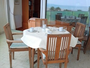 Dining - Modern T2 Sea View, 3 Stars, Private Parking, Near Beach (Canet-en-Roussillon)
